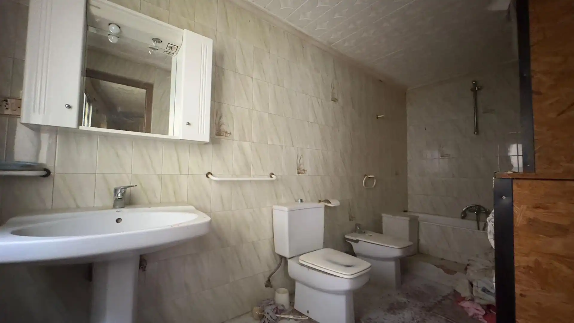 Badezimmer von Country house zum Verkauf in Gallur
