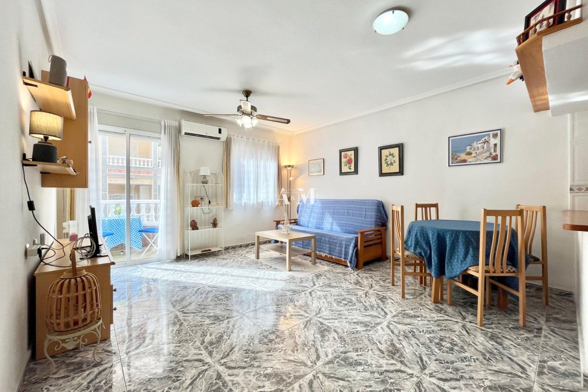 Living room of Flat to rent in Torrevieja  with Air Conditioner, Heating and Terrace