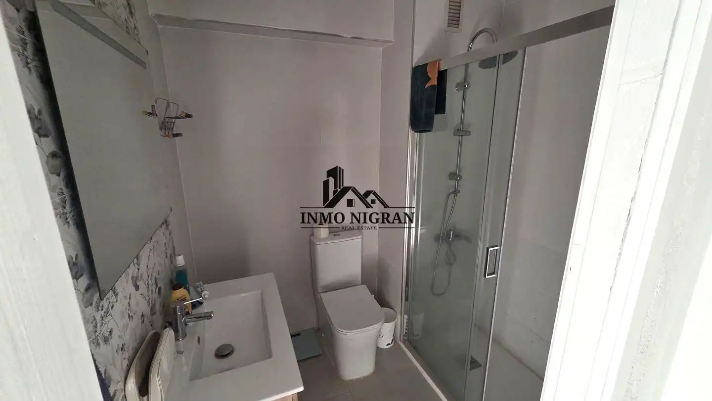 Baño de Piso en venta en Vigo  con Balcón