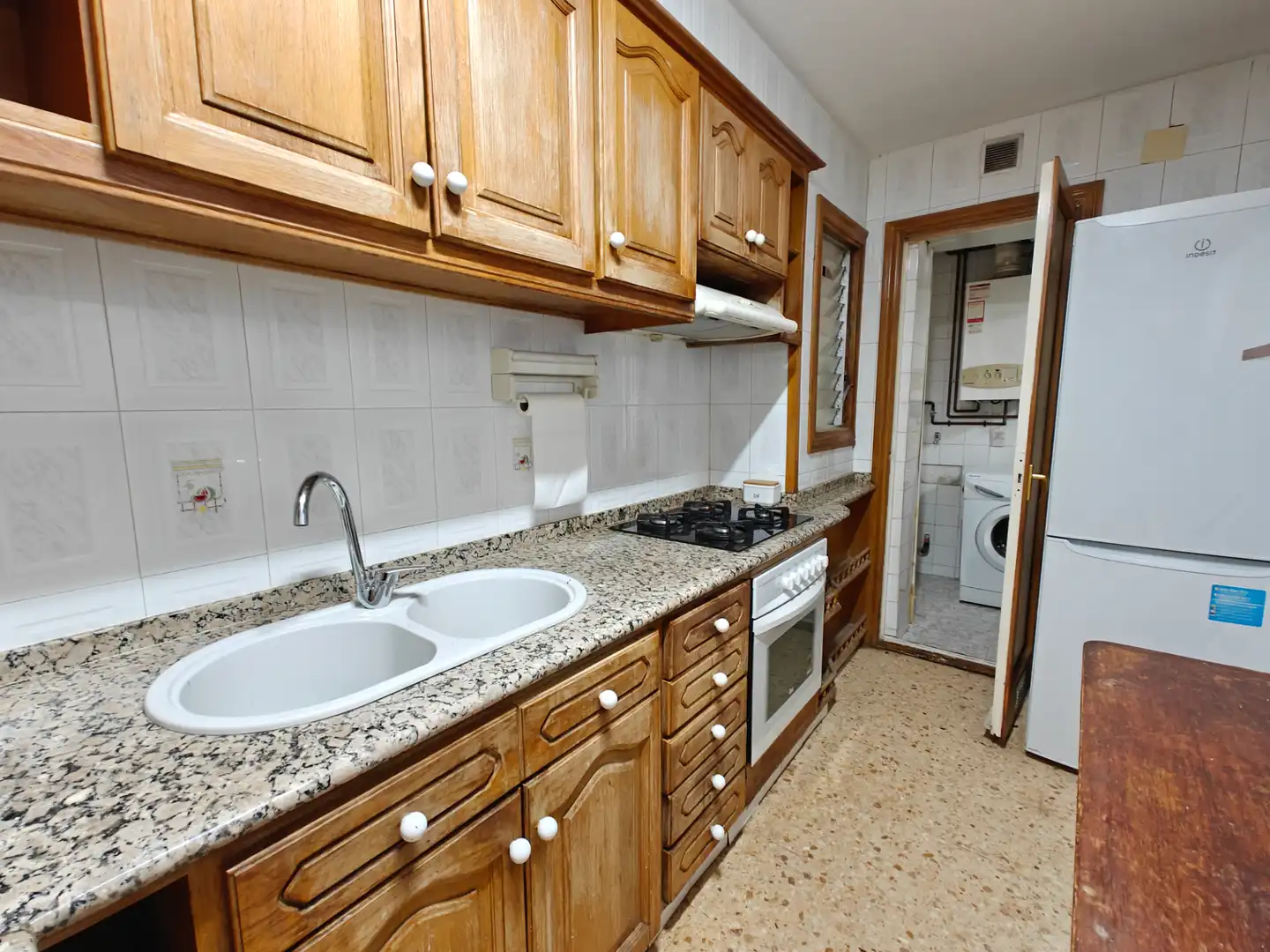 Cocina de Piso en venta en Sant Boi de Llobregat con Calefacción, Amueblado y Horno