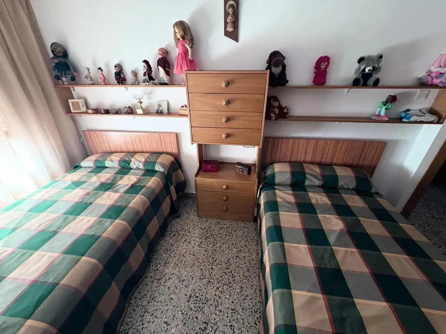 Habitación de Piso en venta en Almansa con Calefacción y Amueblado