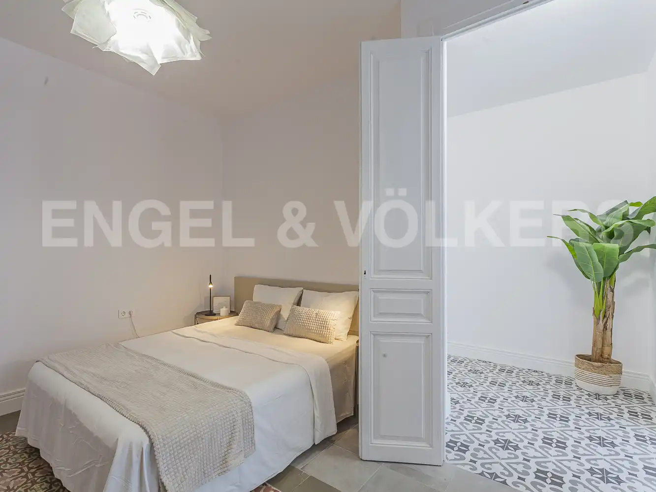 Schlafzimmer von Wohnung zum Verkauf in Barcelona mit Heizung und Balkon