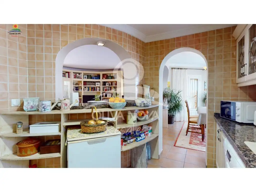 Cocina de Casa o chalet en venta en Oliva con Jardín privado
