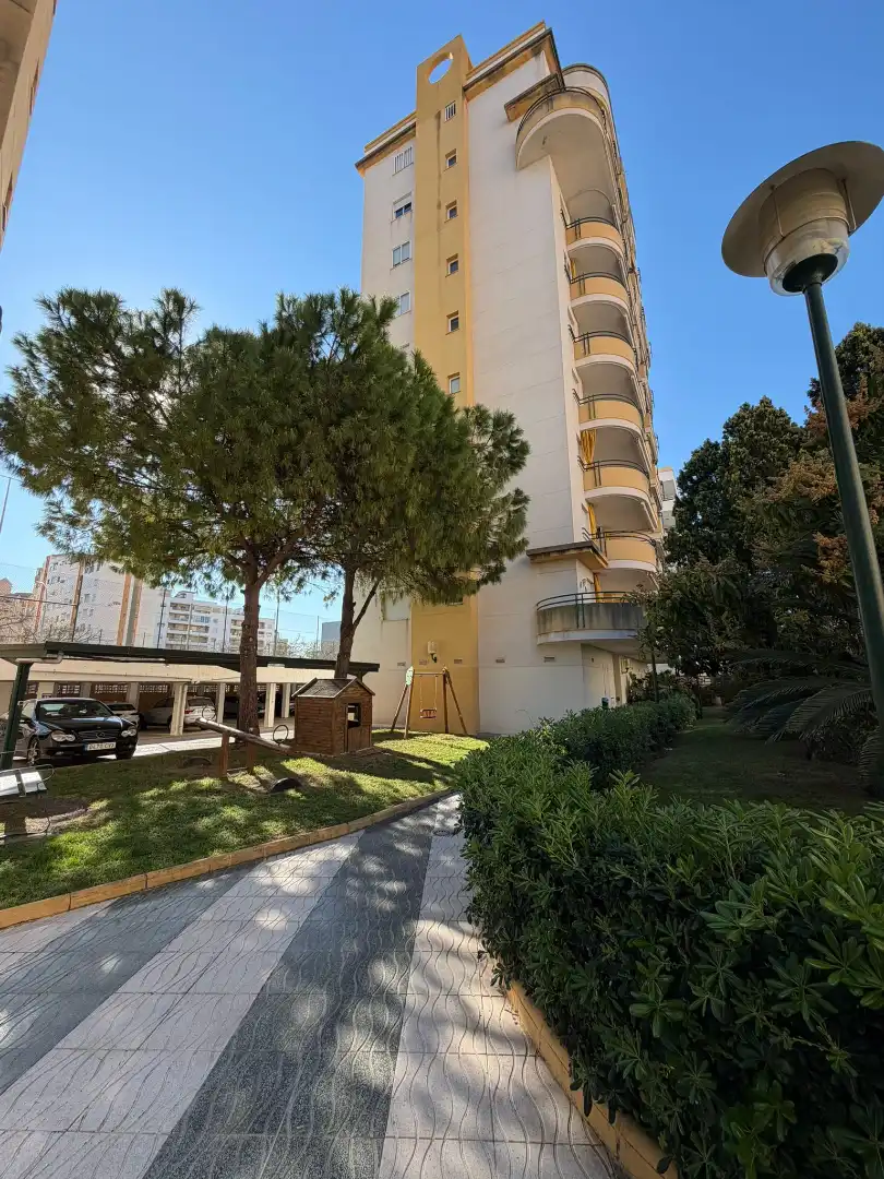 Vista exterior de Apartamento en venta en Gandia con Aire acondicionado, Amueblado y Piscina comunitaria