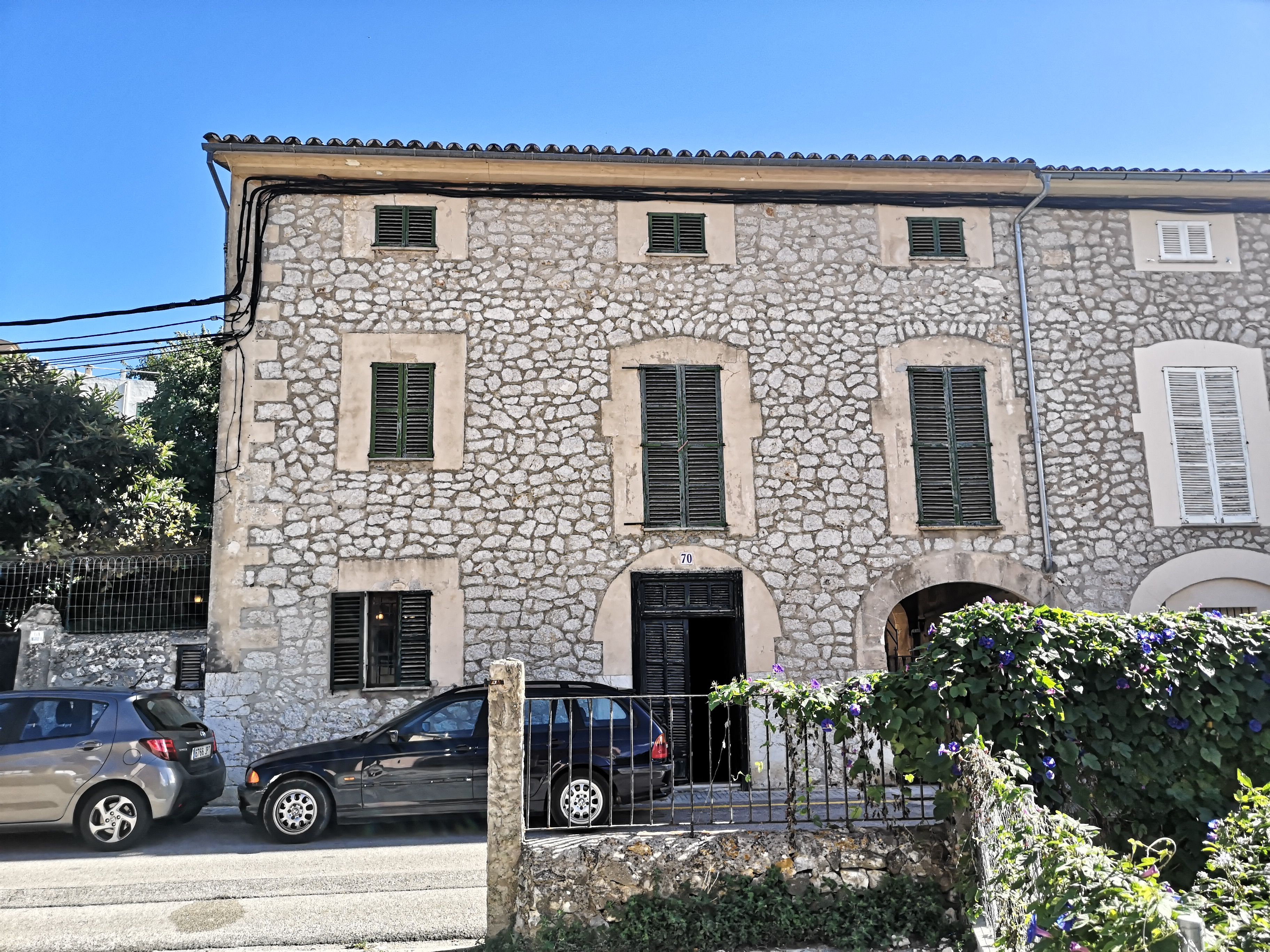 Vista exterior de Casa o xalet en venda en Puigpunyent amb Jardí privat, Moblat i Forn