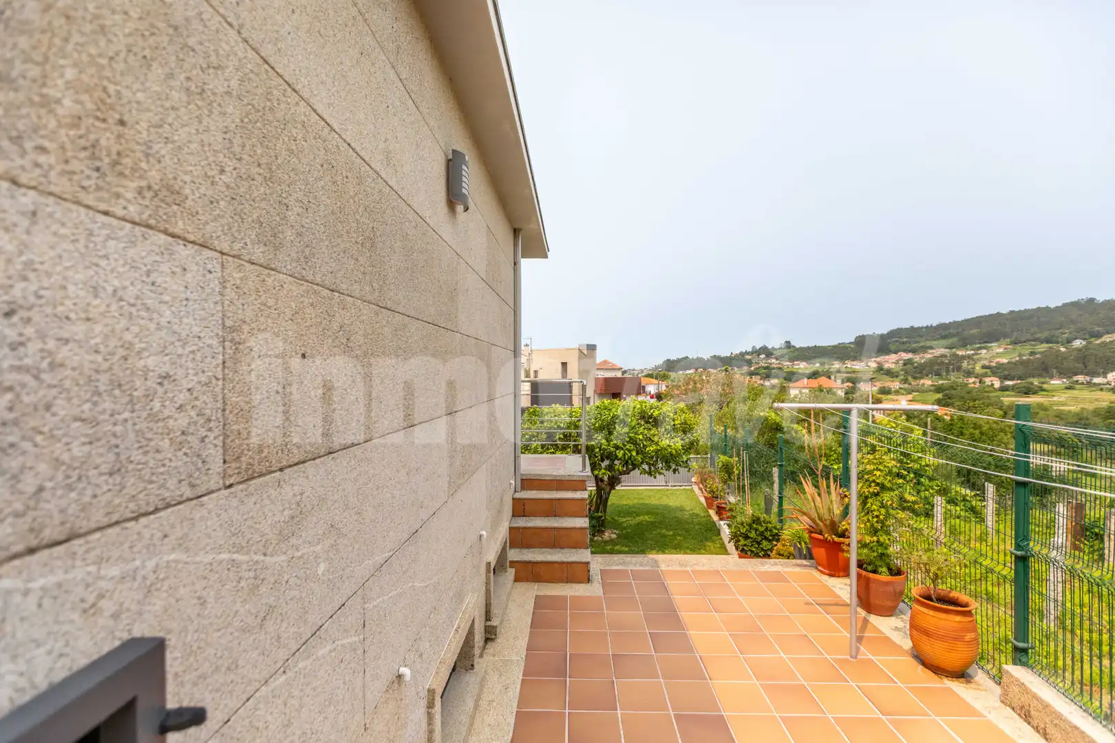 Terraza de Casa o chalet en venta en Sanxenxo con Calefacción, Jardín privado y Parquet