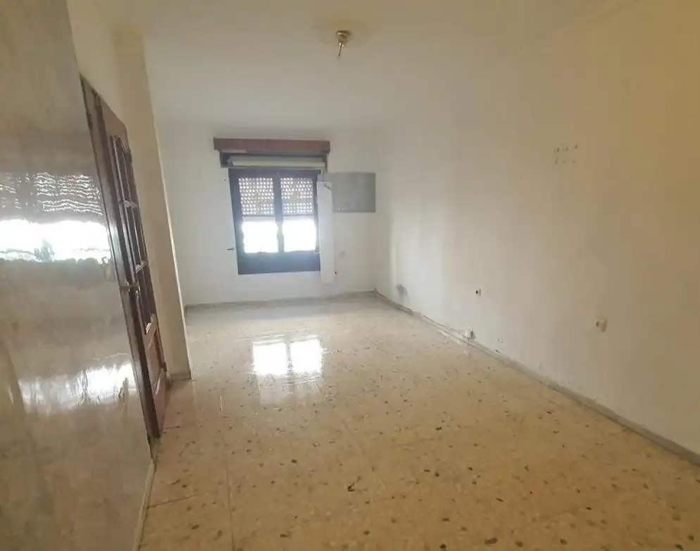 Casa adosada en venda en Marchena