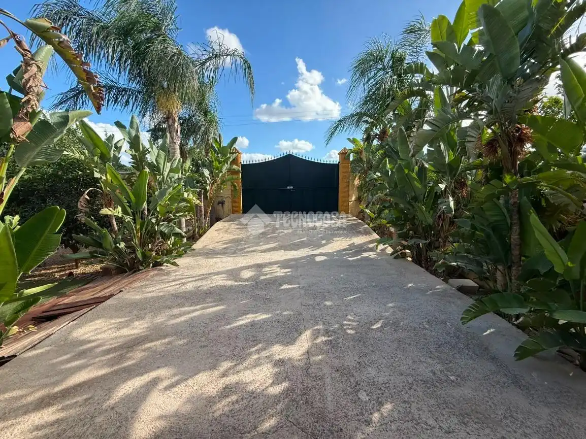 Finca rústica en venta en Paradas con Aire acondicionado