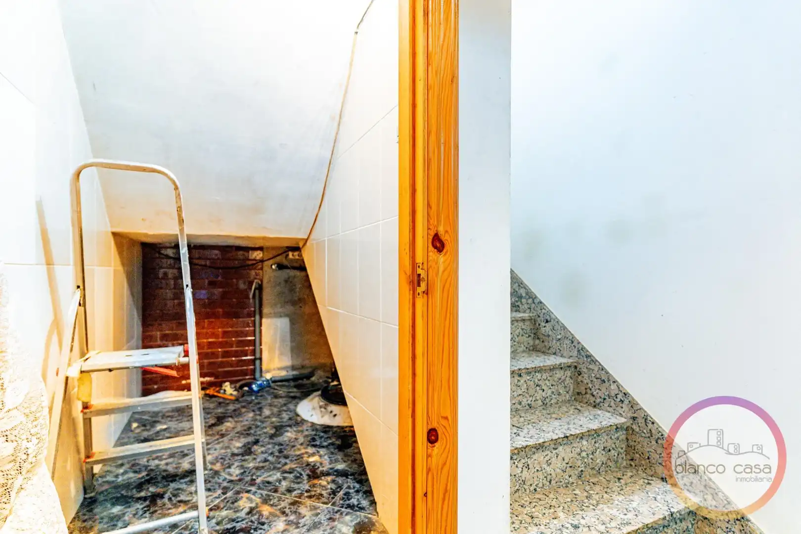 Haus oder Chalet zum Verkauf in A Laracha   mit Heizung und Möbliert