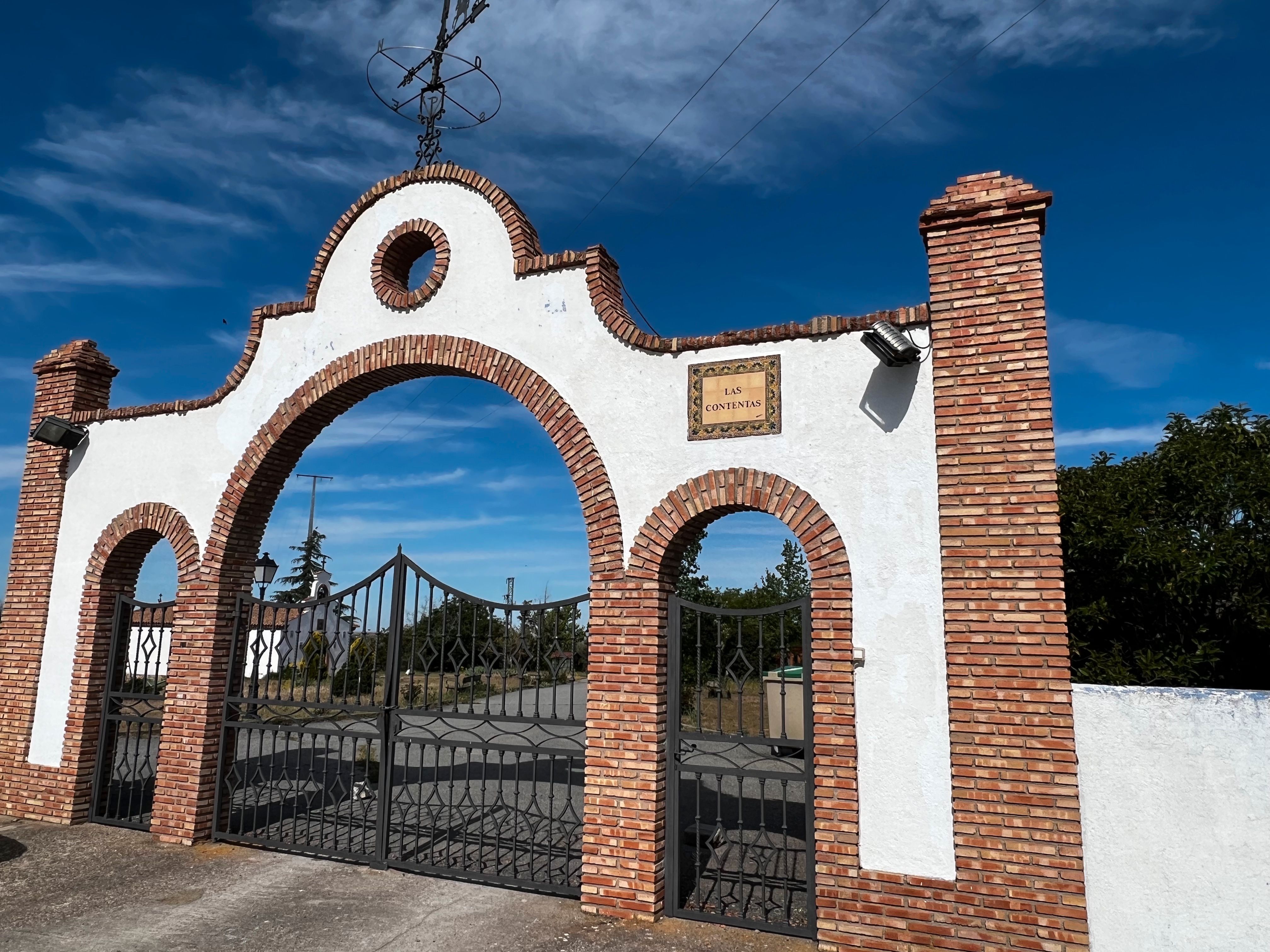 Vista exterior de Finca rústica en venda en Palazuelos de Eresma amb Jardí privat, Terrassa i Traster