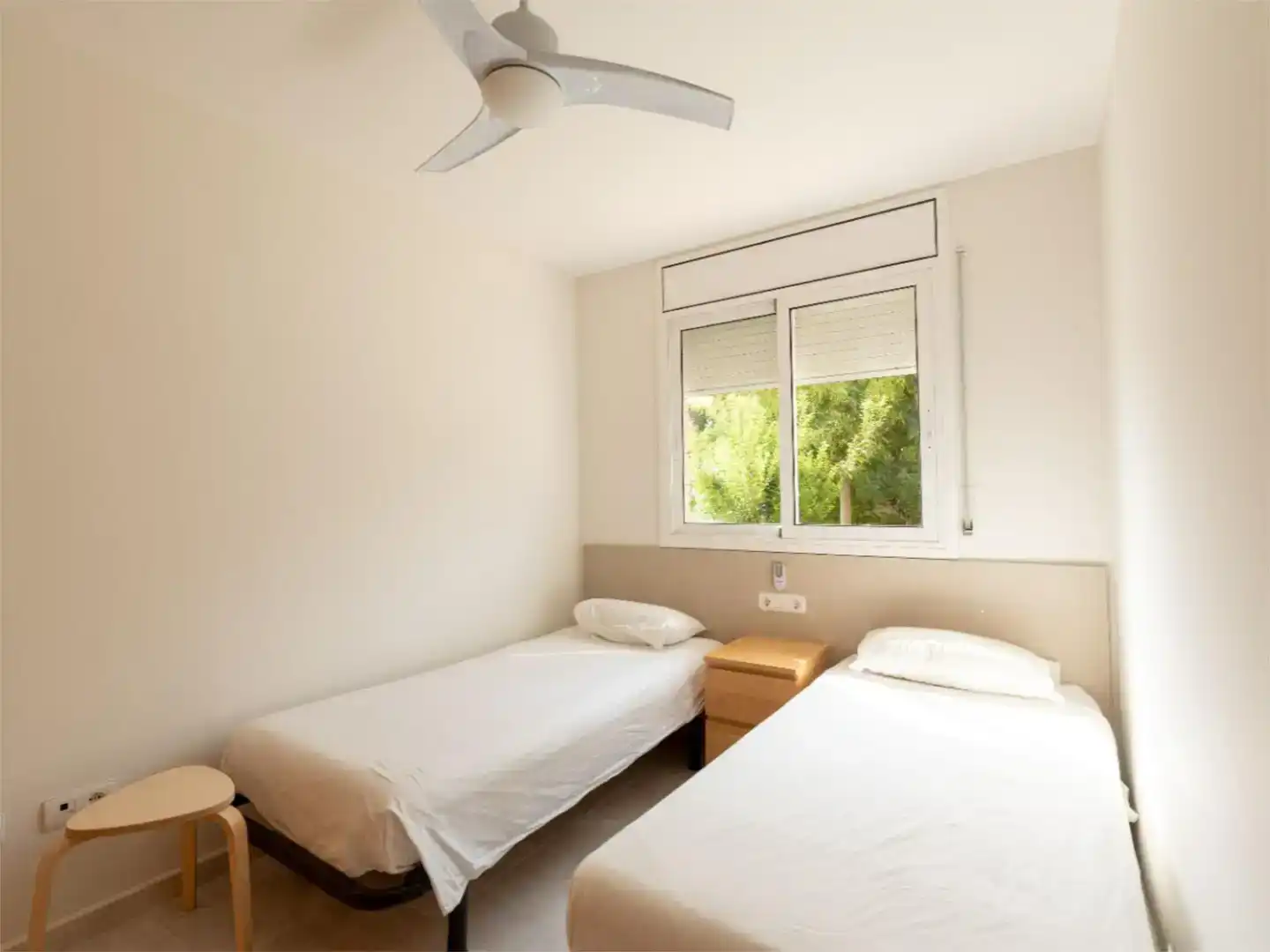 Bedroom of Houses for sale in Roda de Berà  with Swimming Pool and Balcony
