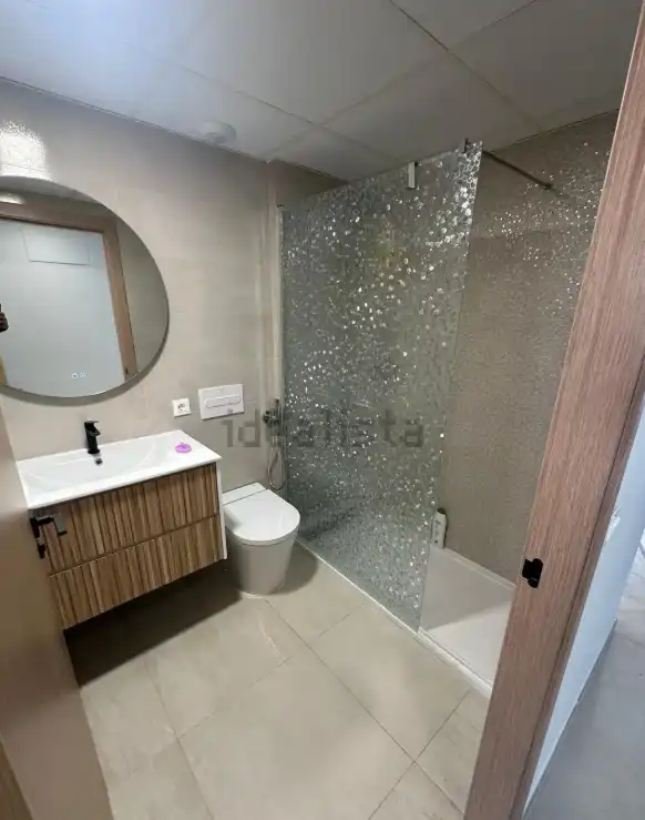 Bany de Apartament en venda en Alicante / Alacant amb Aire condicionat, Calefacció i Terrassa