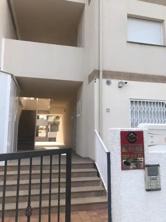 Vista exterior de Apartamento de alquiler en Vinaròs con Calefacción, Terraza y Amueblado