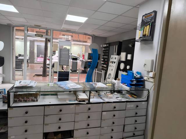 Local comercial en Alquiler en Carrer d'Antoni Costa, 23 en Vilapicina i la Torre Llobeta