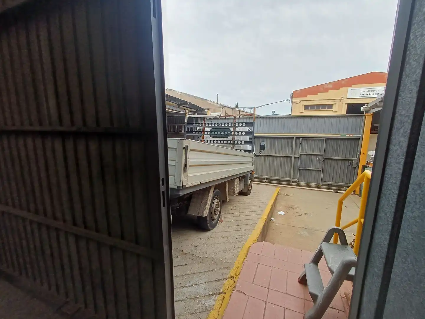Aparcament de Nau industrial en venda en Castellar del Vallès
