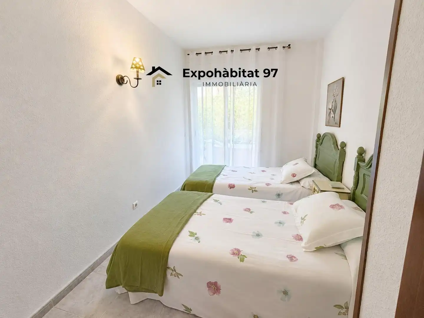Dormitori de Apartament en venda en Salou amb Aire condicionat, Jardí privat i Terrassa