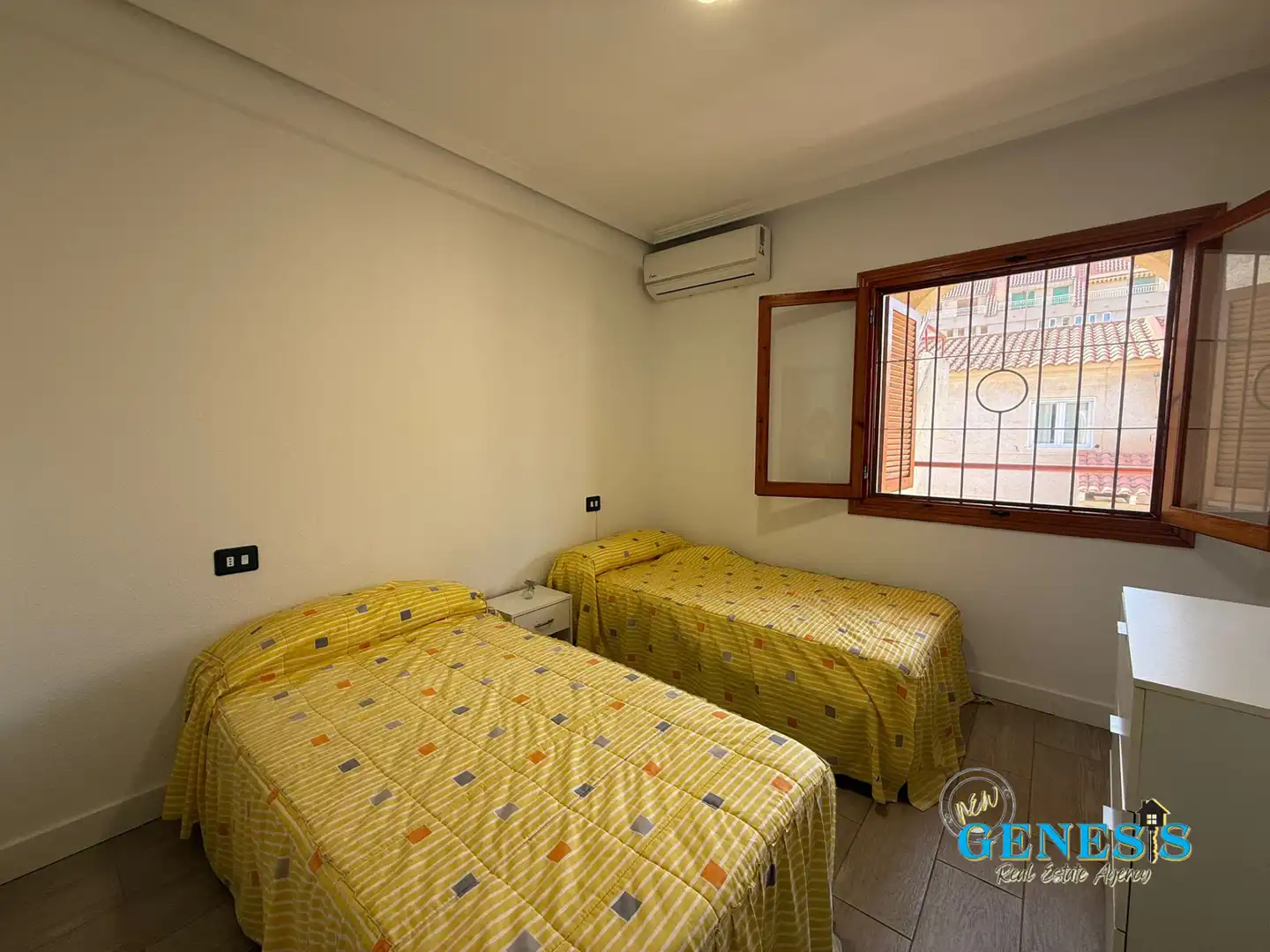 Habitación de Piso en venta en Torrevieja con Aire acondicionado, Terraza y Amueblado