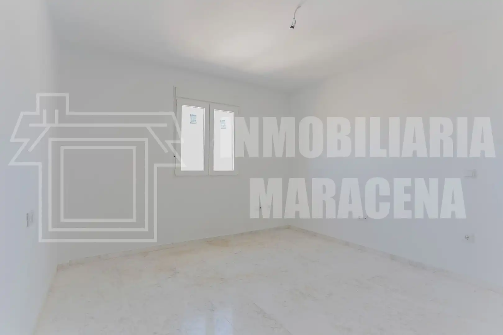 Casa adosada en venta en Láchar