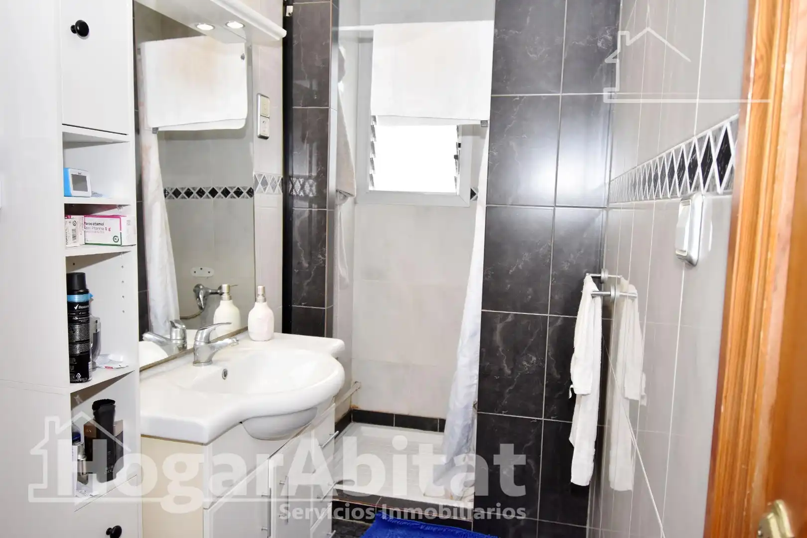 Bathroom of Flat for sale in Valencia