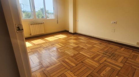 Foto 3 de Piso en venta en O Feal - Xubia, Narón