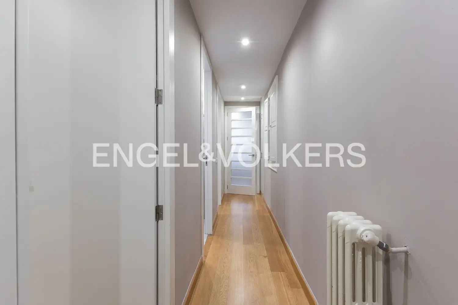 Apartamento en venta en Valencia con Aire acondicionado, Calefacción y Parquet