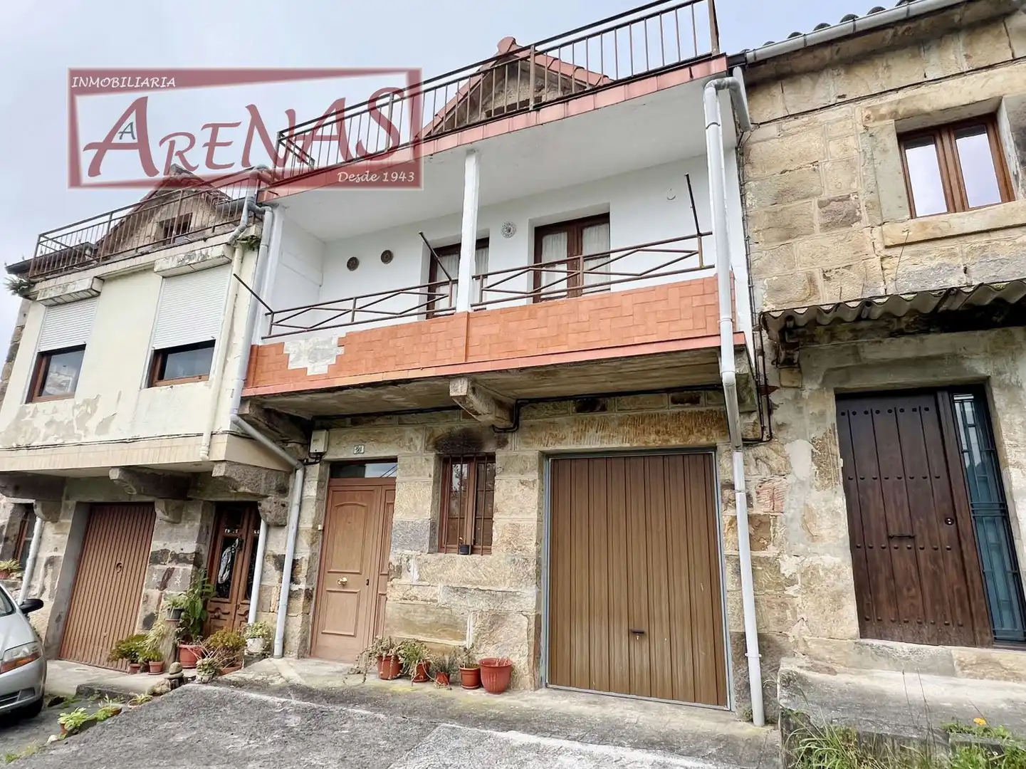 Vista exterior de Casa adosada en venta en Ampuero con Parquet y Terraza