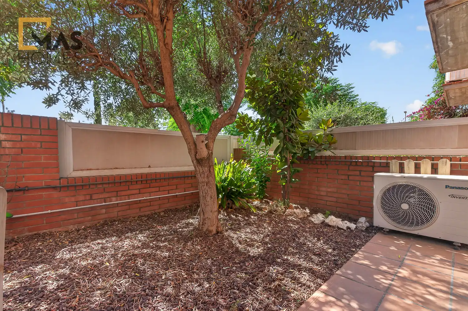 Jardí de Casa adosada en venda en Martorell amb Aire condicionat, Calefacció i Jardí privat