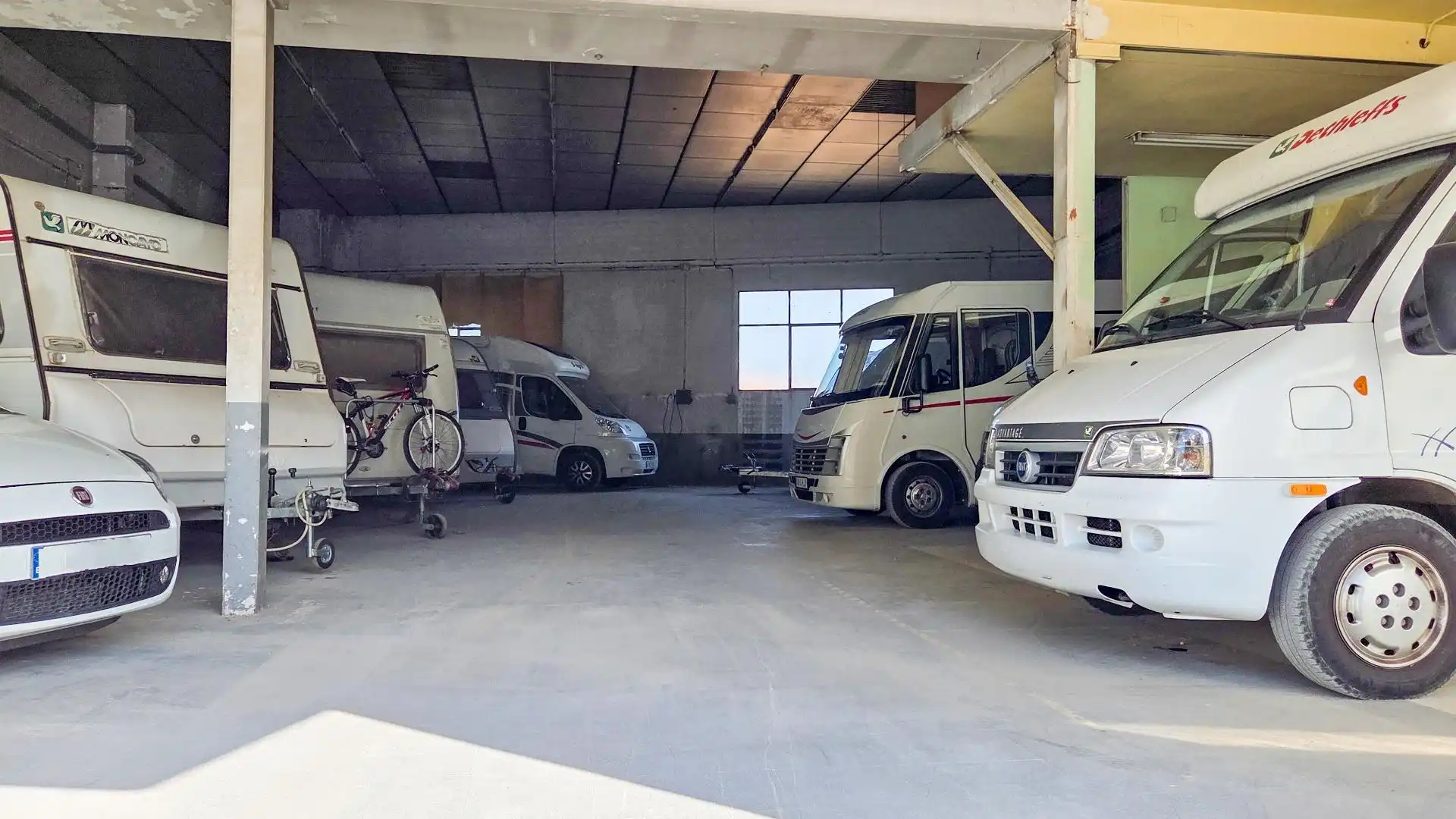 Industrial building for sale in Calle TALLERS 7, imagen 3