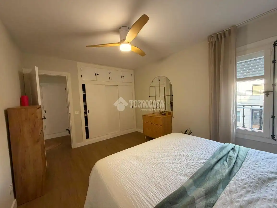 Schlafzimmer von Wohnung zum Verkauf in Manilva mit Parkett und Gemeinschaftspool