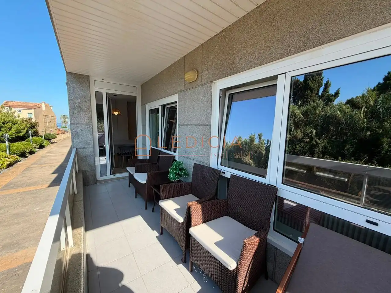 Terrasse von Wohnung zur Miete in Vigo  mit Heizung, Abstellraum und Möbliert