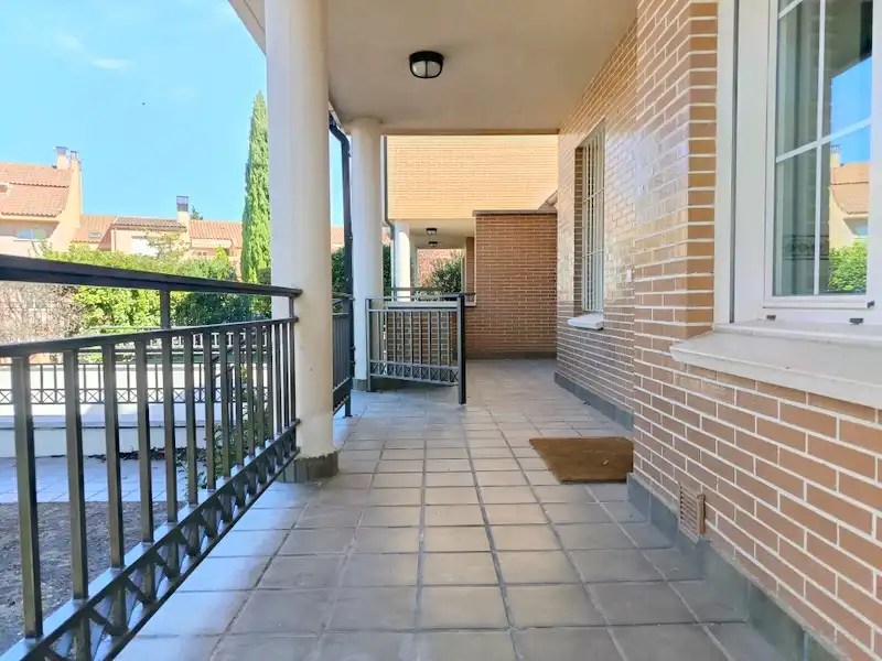 Semi-detached house with pool for sale in Simancas, imagen 23