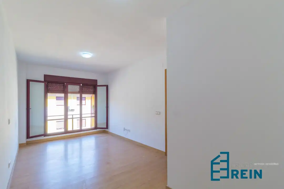 Habitación de Piso de alquiler en Magán con Calefacción, Piscina y Balcón