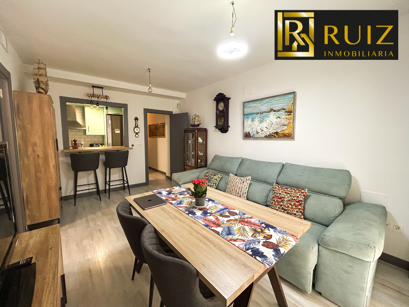 Living room of Flat for sale in  Granada Capital  with Heating and Terrace