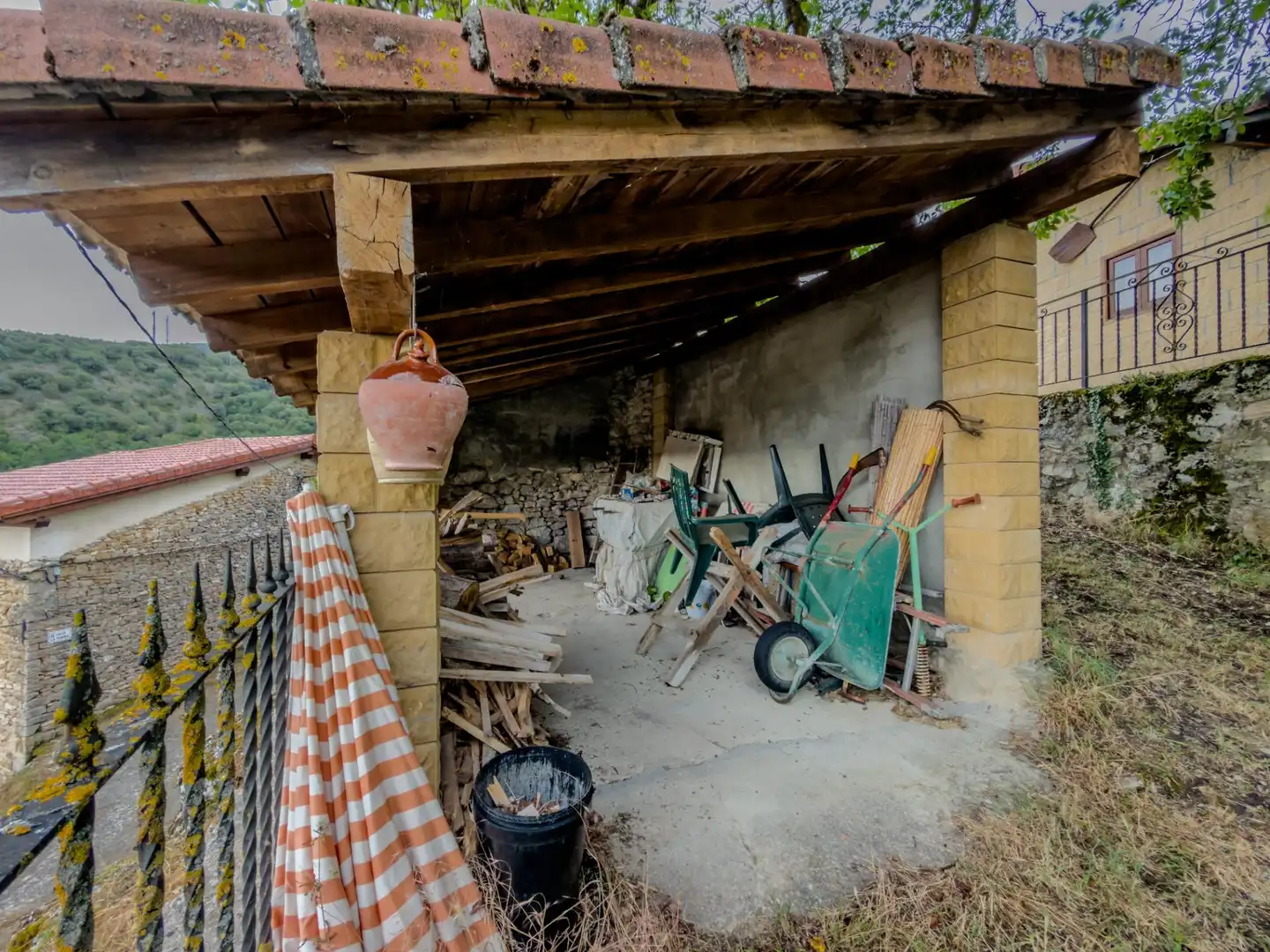Jardín de Casa adosada en venta en Merindad de Valdeporres con Calefacción
