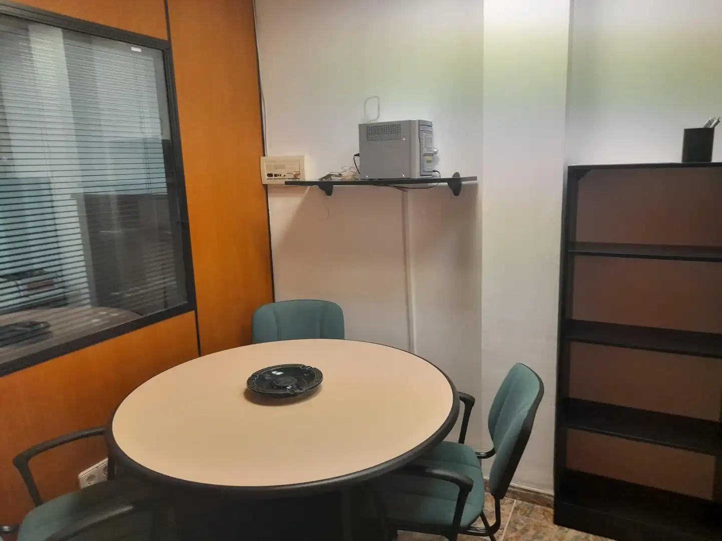 Büro zum Verkauf in Móra d'Ebre mit Terrasse