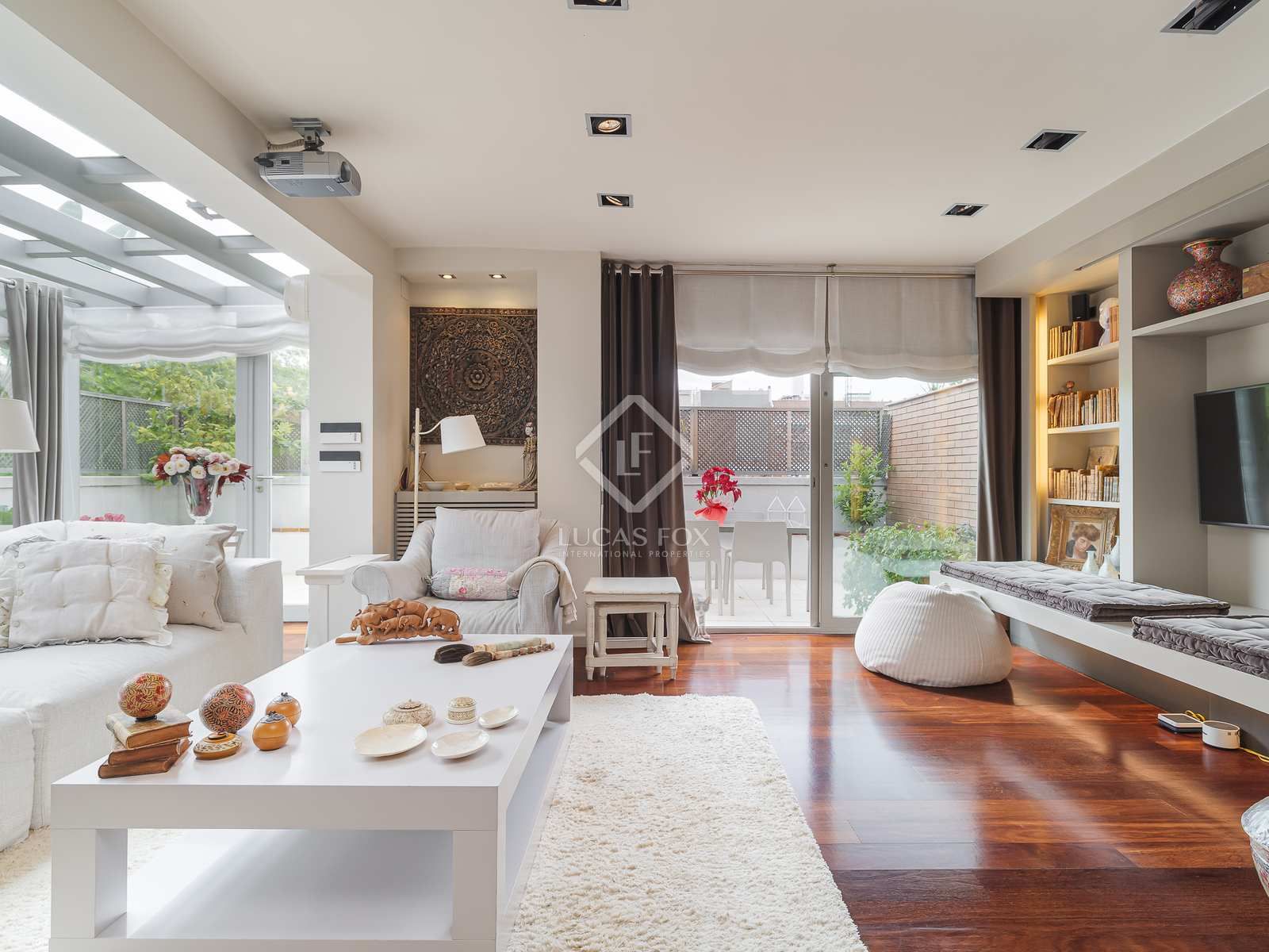 Living room of Attic for sale in  Barcelona Capital  with Air Conditioner, Heating and Parquet flooring