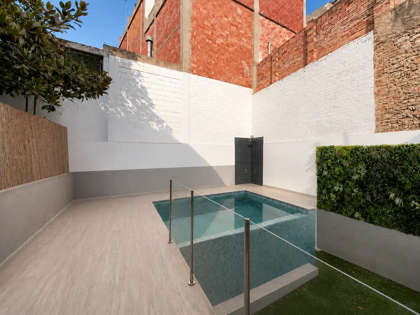 Adosado con piscina en venta en Eixample - Horta Capallera, imagen 10