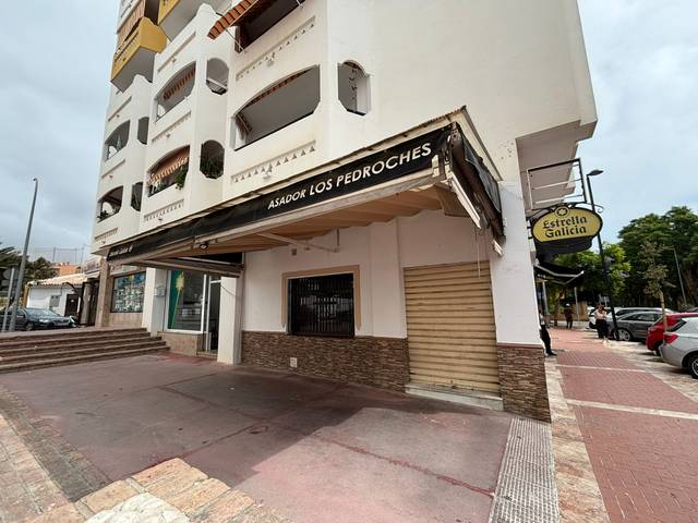 Local comercial en Alquiler en Calle Sagitario en Parque de la Paloma