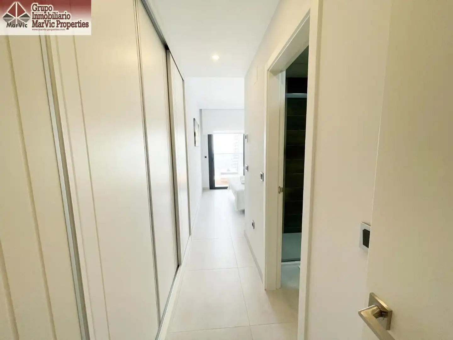 Wohnung zum Verkauf in Benidorm mit Terrasse, Möbliert und Gemeinschaftspool