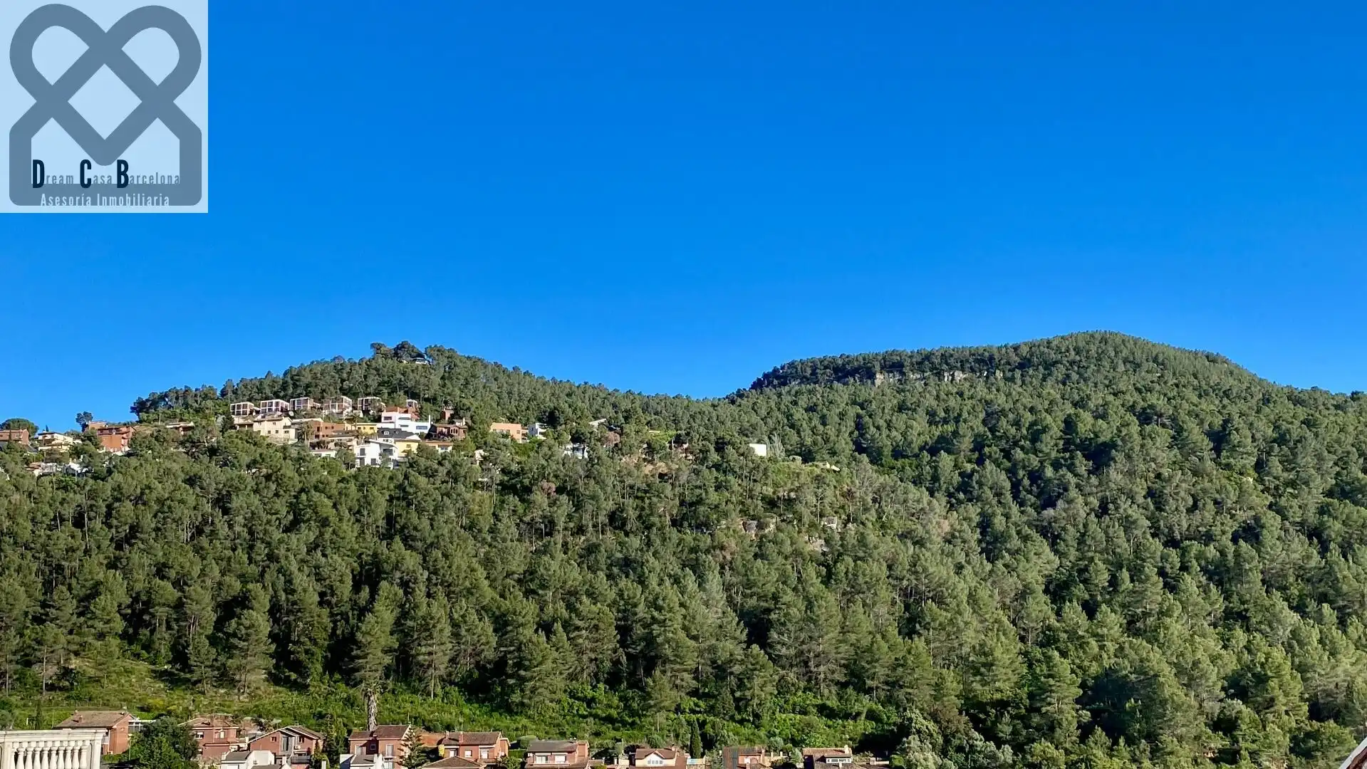 Vista exterior de Casa o chalet en venta en Corbera de Llobregat con Calefacción, Jardín privado y Terraza