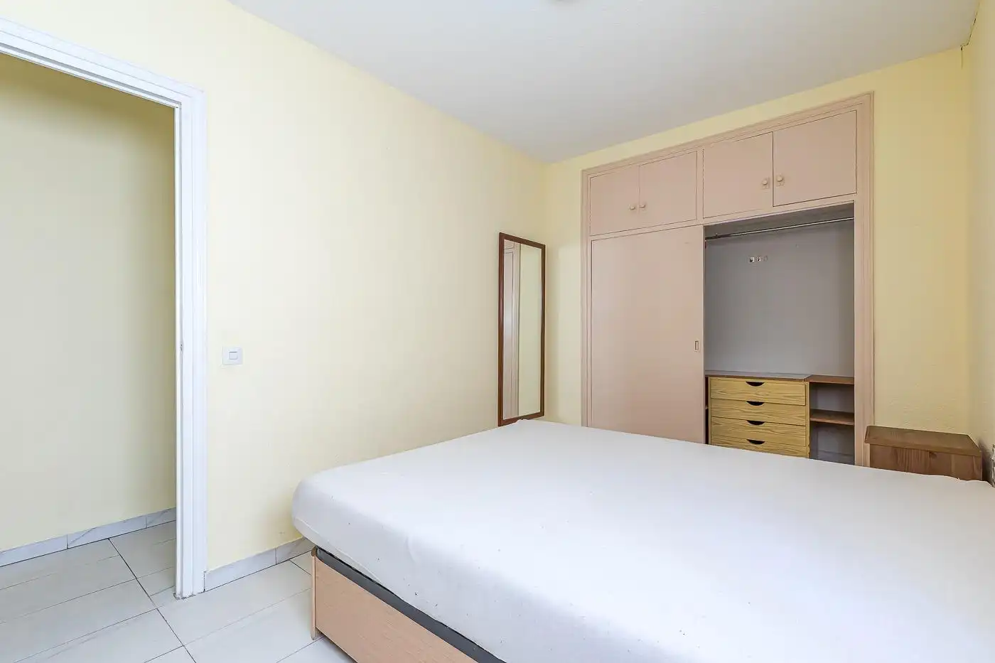 Bedroom of Flat for rent in Madrid  with Heating and Furnished