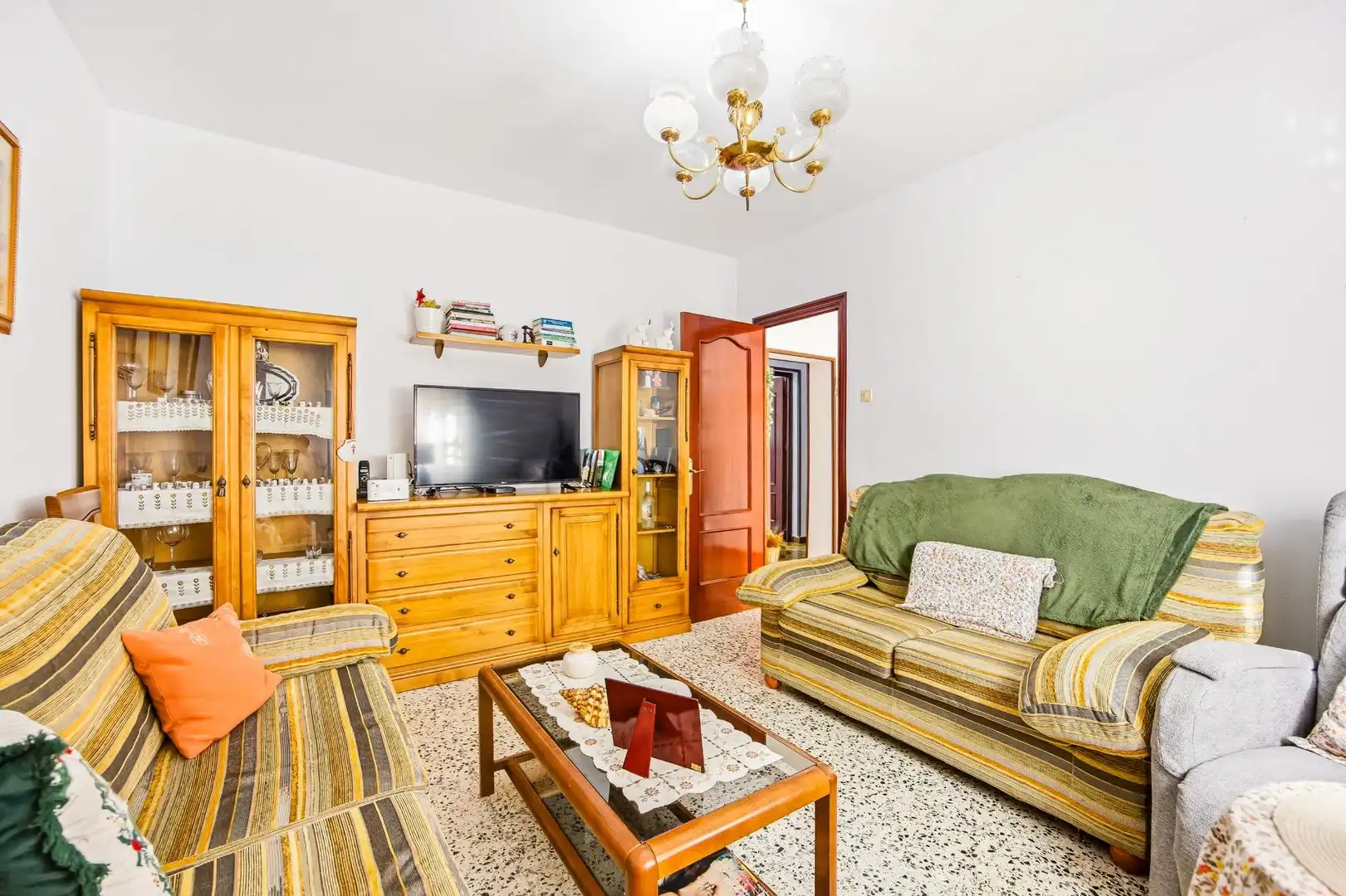Living room of Flat for sale in Chiclana de la Frontera