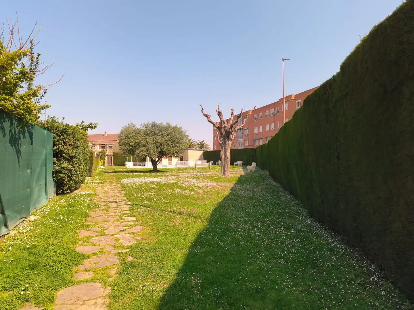 Jardí de Casa adosada en venda en Utebo amb Aire condicionat, Calefacció i Jardí privat