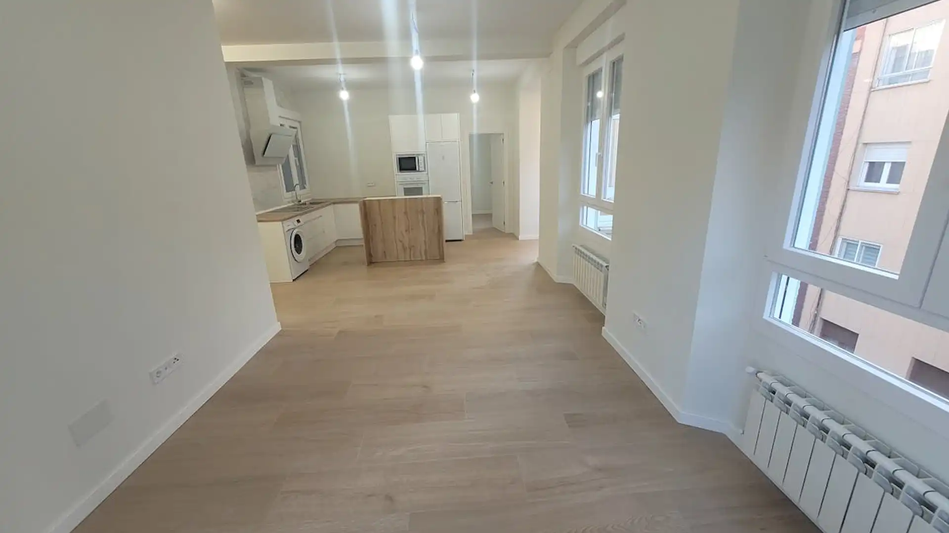 Wohnung zur Miete in Valladolid Capital mit Heizung, Parkett und Ofen