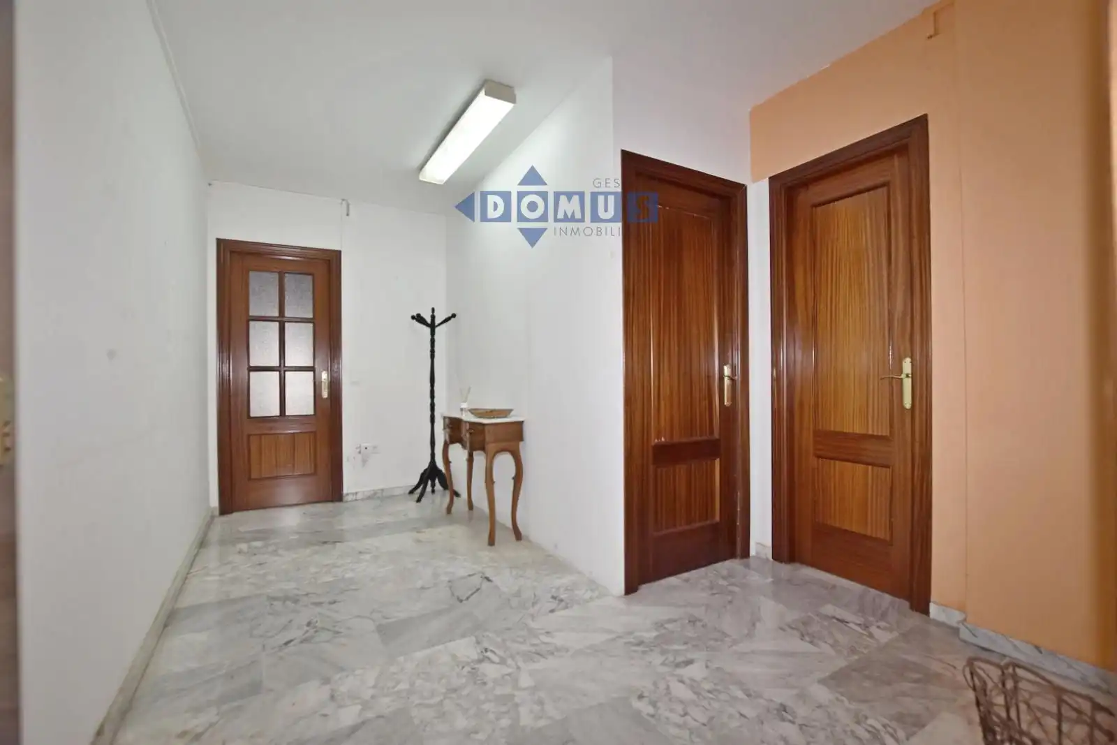 Flat for sale in Ronda  with Air Conditioner, Terrace and Furnished