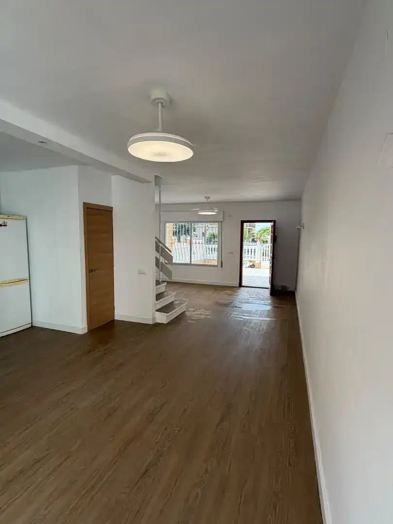 Casa adosada en venda en Cartagena amb Aire condicionat, Jardí privat i Parquet
