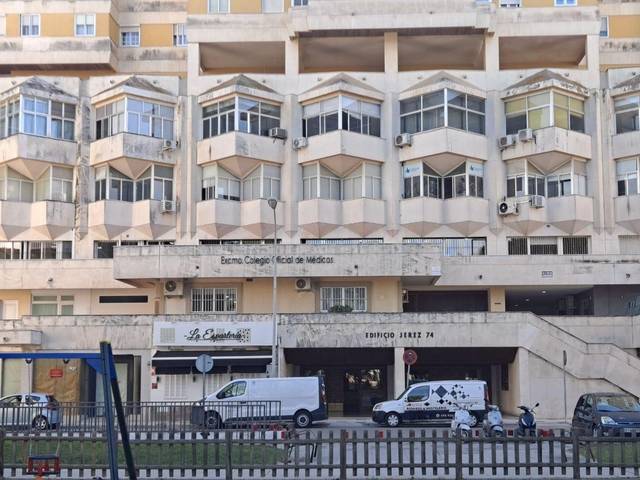 Oficina en Alquiler en Paraiso, 4 en Parque Avenida