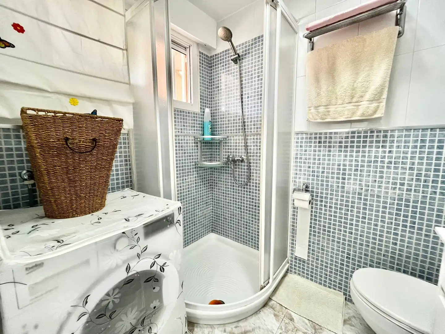 Baño de Apartamento de alquiler en Orihuela con Calefacción, Amueblado y Lavadora