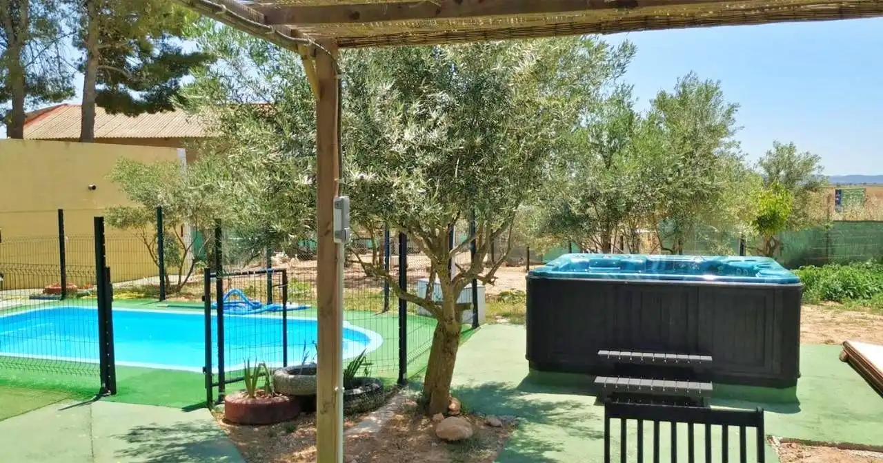 Piscina de Casa o chalet en venta en Alcalá del Júcar con Aire acondicionado, Jardín privado y Terraza