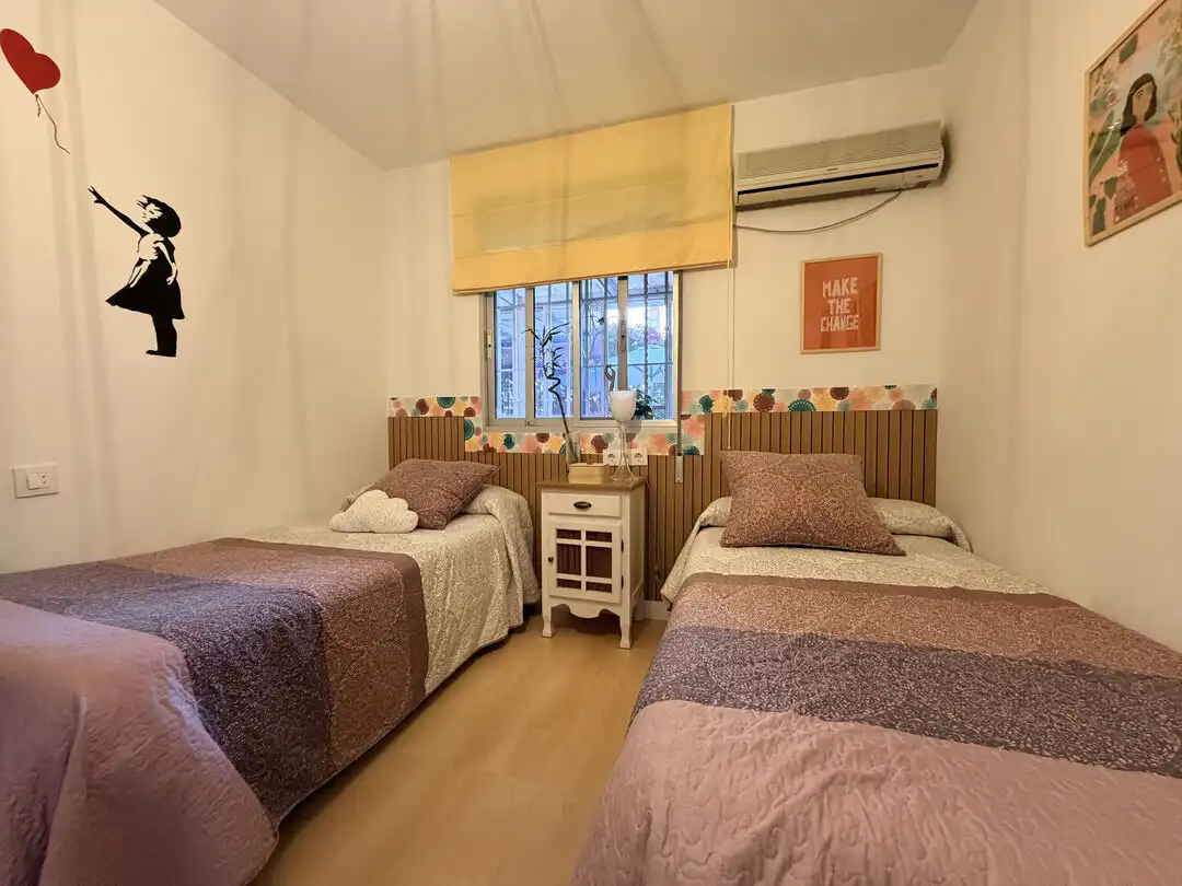 Bedroom of Flat for sale in Sevilla  with Air Conditioner and Heating